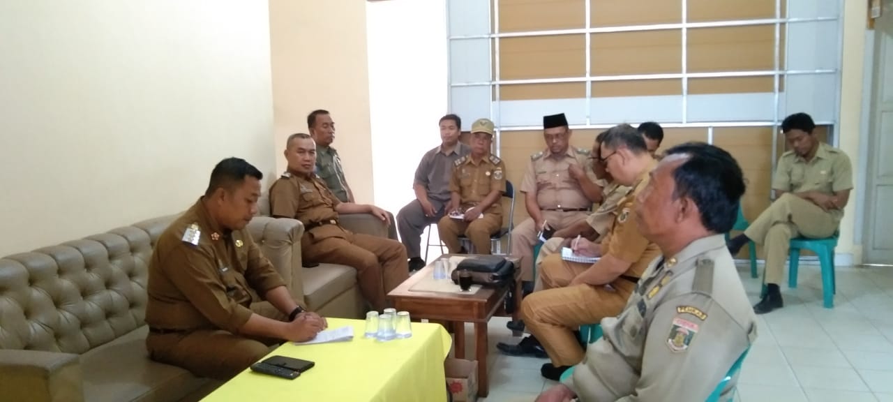 Apel dilanjut Staff Meetiing Mingguan Kecamatan Putra Rumbia